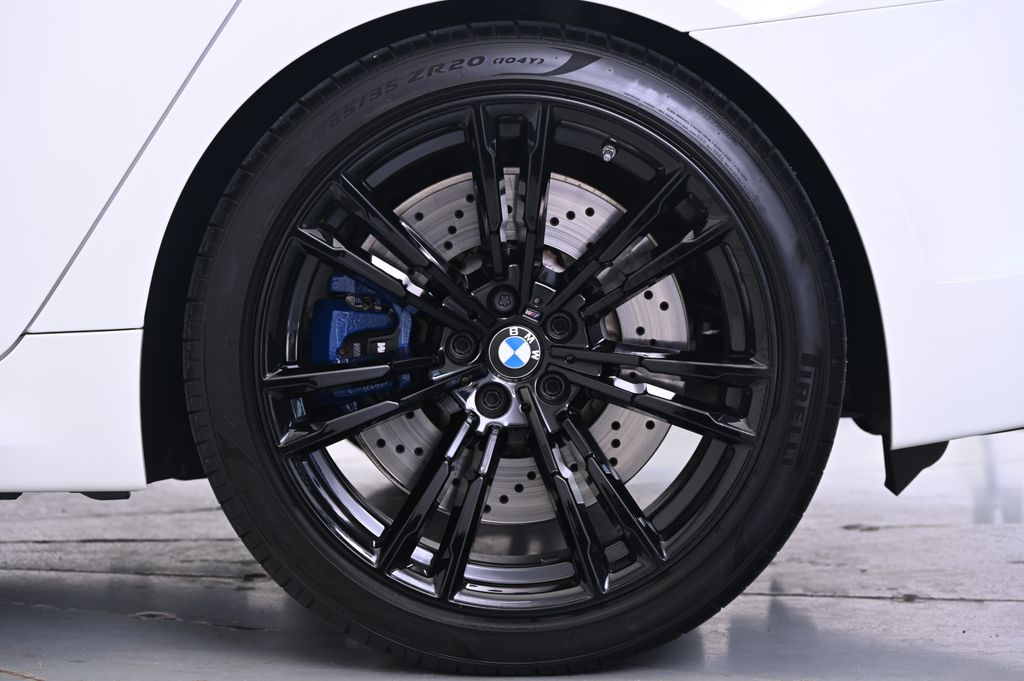 Thumbnail: 2020 BMW M5 - 16