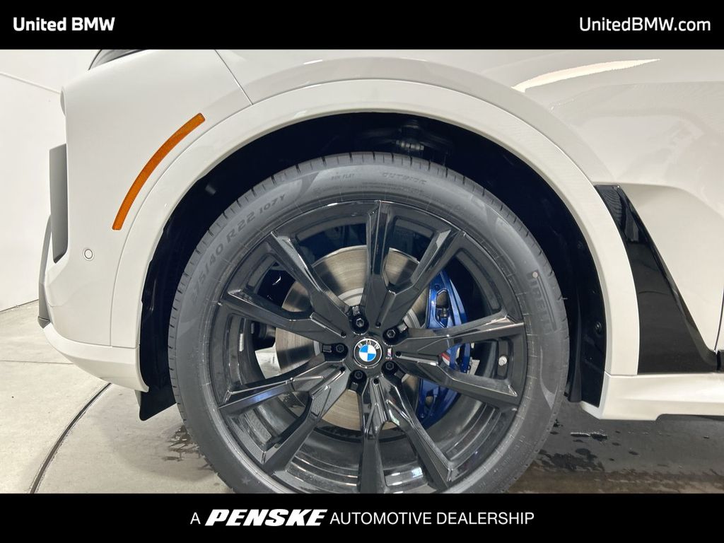 Thumbnail: 2026 BMW X7 - 10