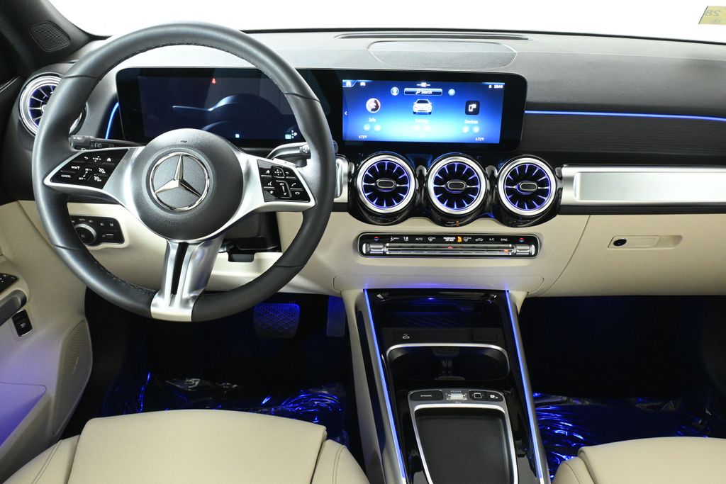 Thumbnail: 2026 Mercedes-Benz GLB - 17