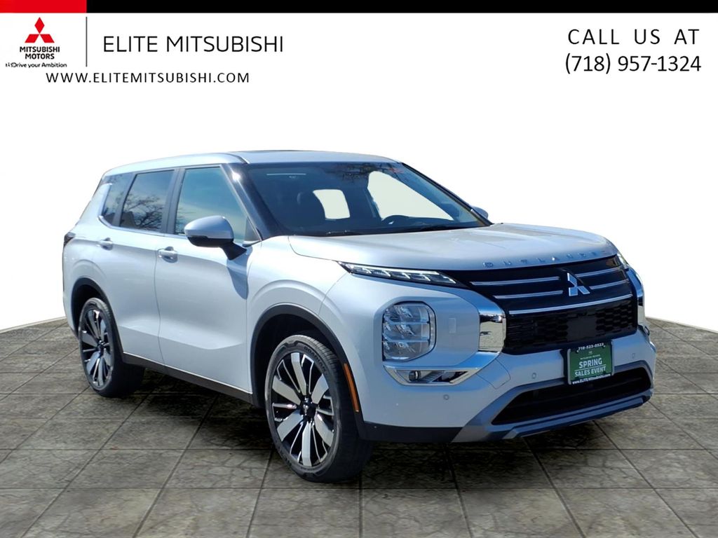 2026 Mitsubishi Outlander SE