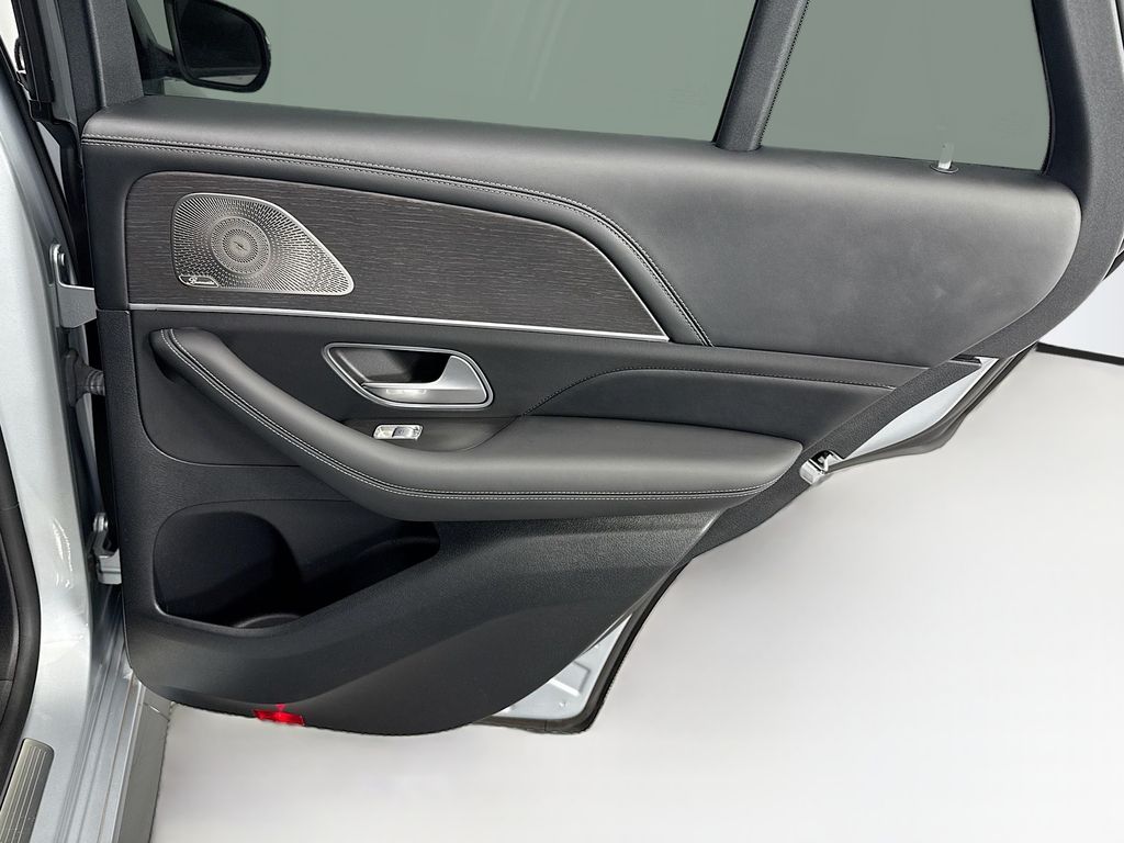 Thumbnail: 2023 Mercedes-Benz GLE - 28