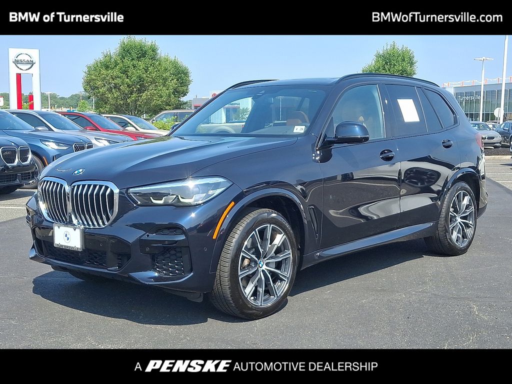 2023 BMW X5 xDrive40i Hero Image