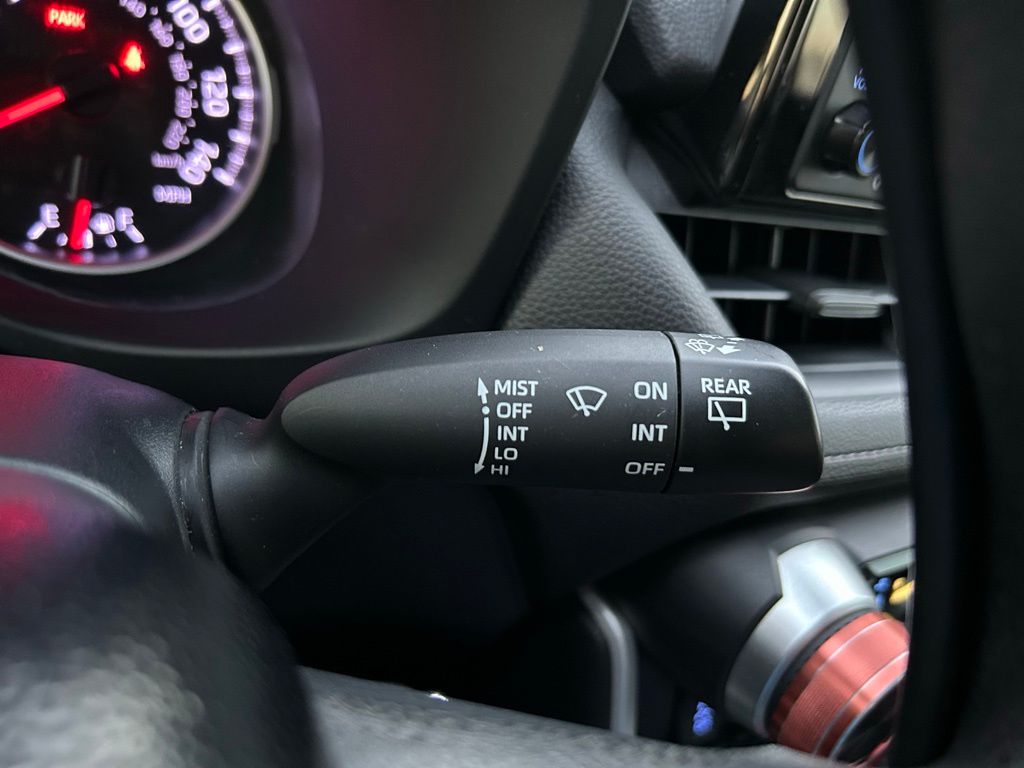 Thumbnail: 2020 Toyota RAV4 - 20