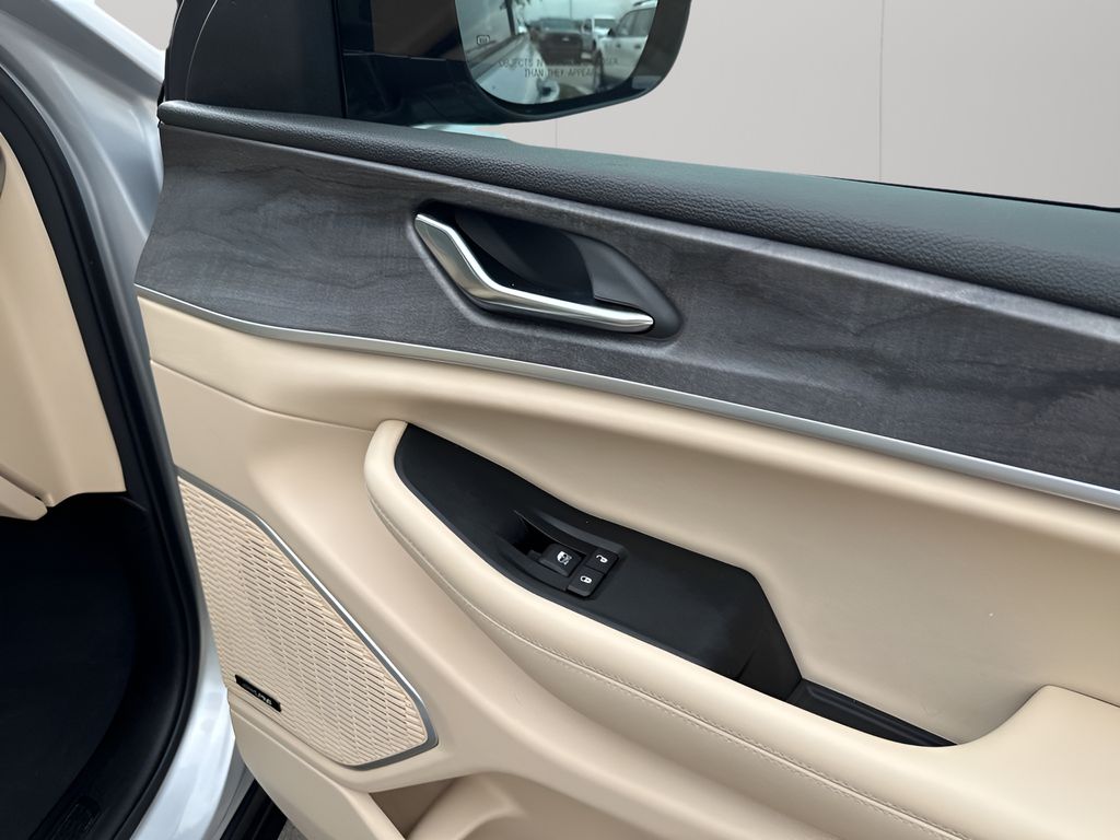 Used Car 2024 Jeep Grand Cherokee L  Limited For Sale Under $35,000 In Austin, Texas