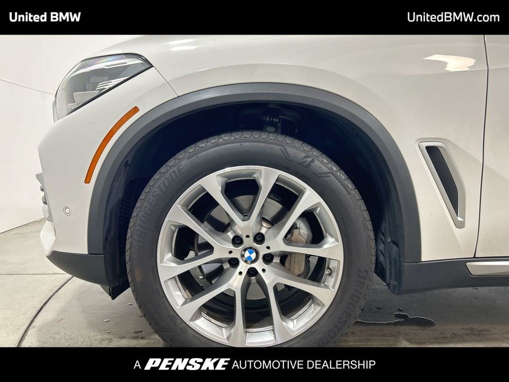 Thumbnail: 2021 BMW X5 - 10