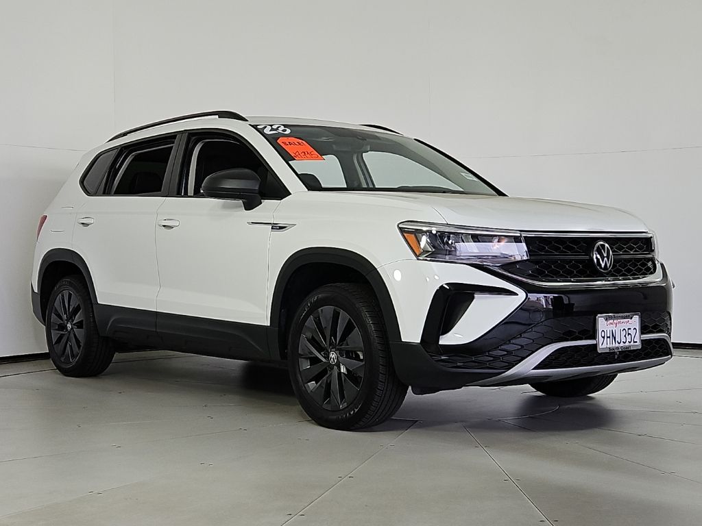 Thumbnail: 2023 Volkswagen Taos - 4