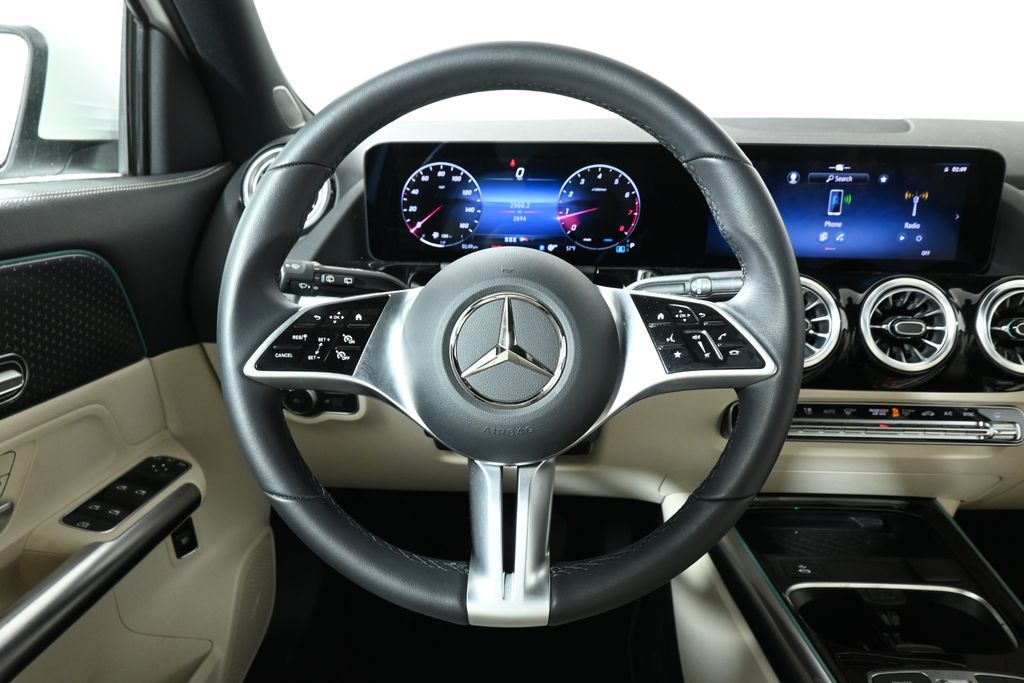 2025 Mercedes-Benz GLA 250 4MATIC 15