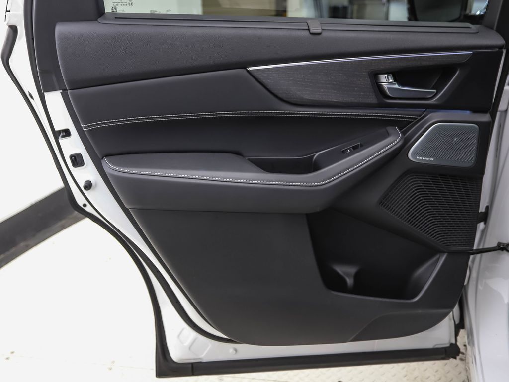 Thumbnail: 2025 Acura MDX - 18