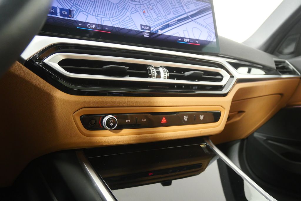 Thumbnail: 2023 BMW 3 Series - 24