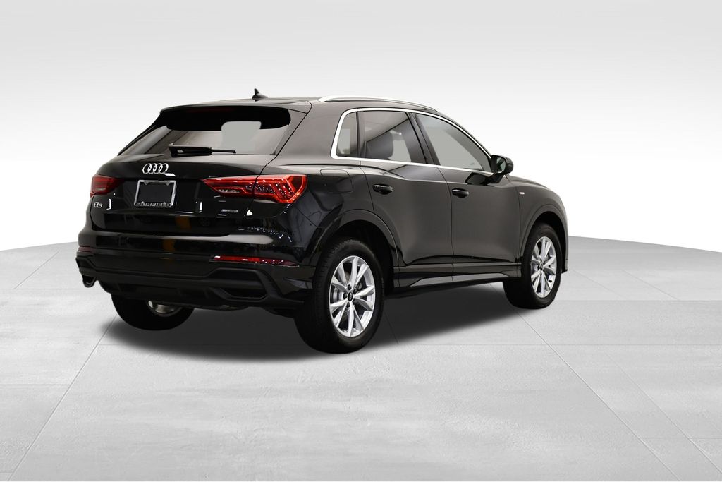 Thumbnail: 2025 Audi Q3 - 5