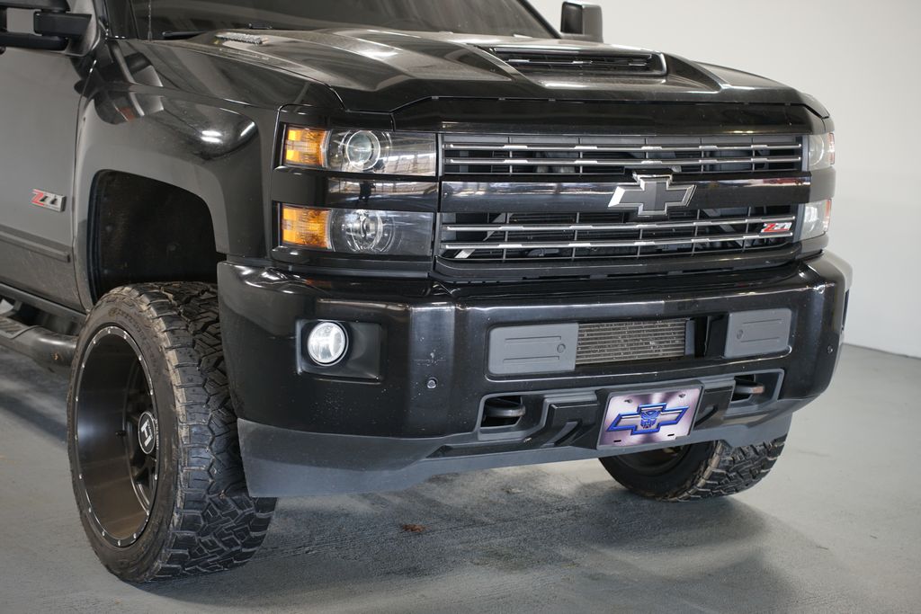 Thumbnail: 2019 Chevrolet Silverado 2500 - 4