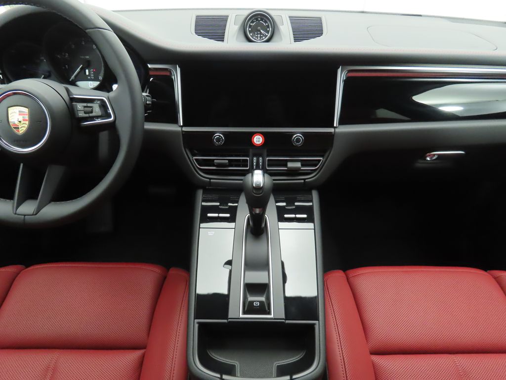 Thumbnail: 2024 Porsche Macan - 16
