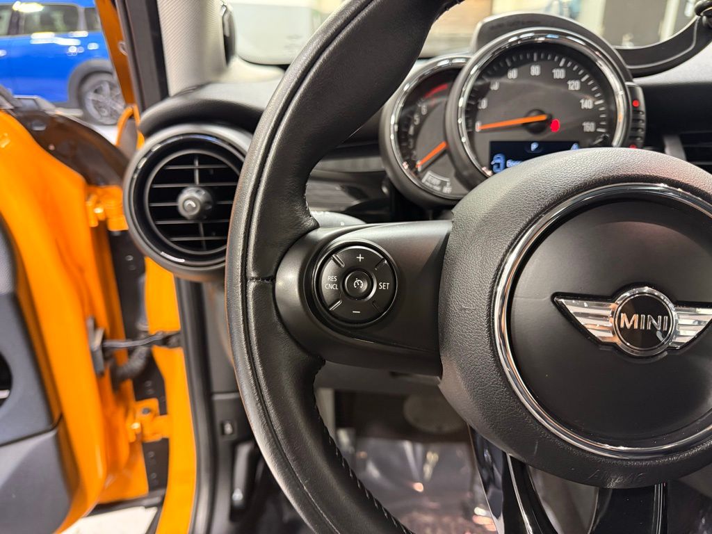 Thumbnail: 2017 MINI Cooper - 13