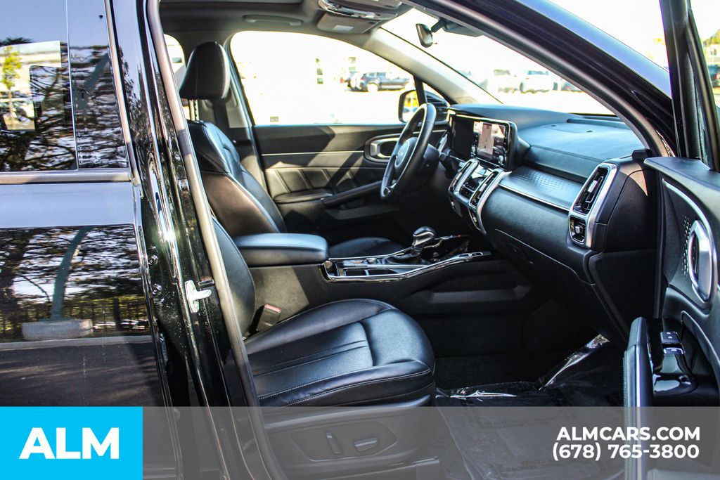 Used 2022 Black Kia SX image 21