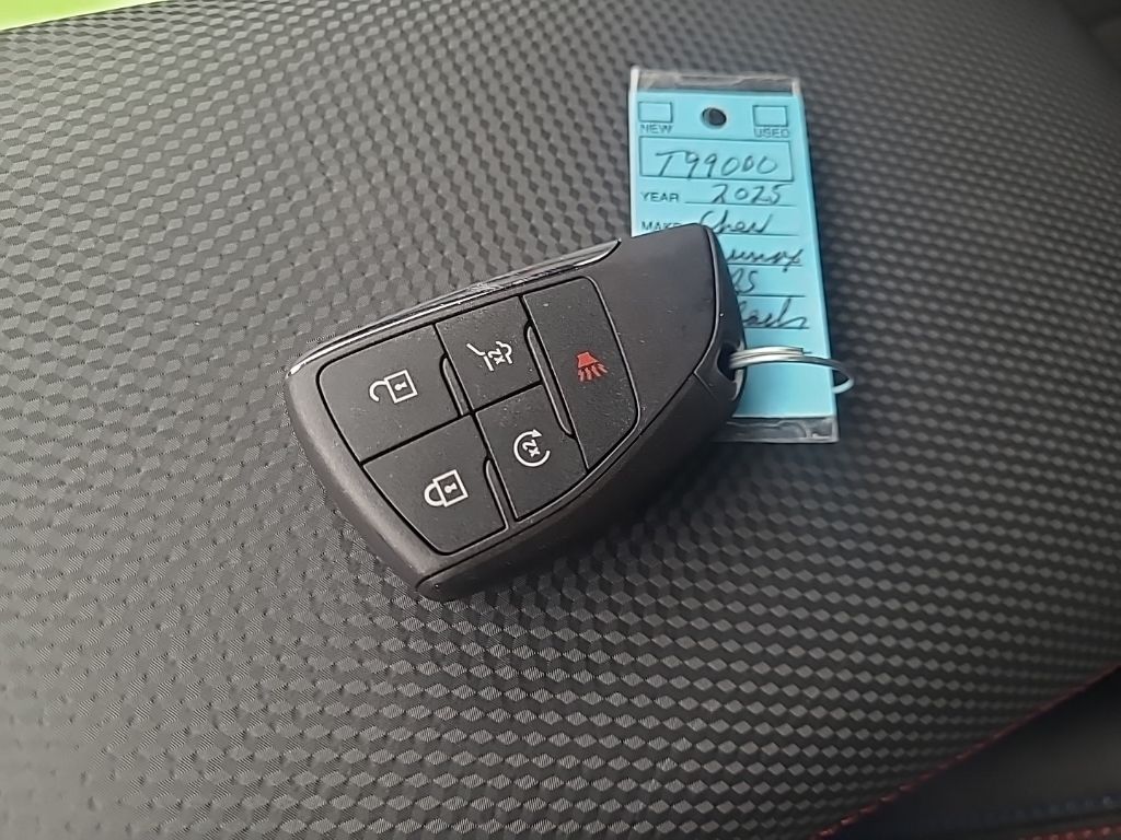 used 2025 Chevrolet Equinox car, priced at $34,243