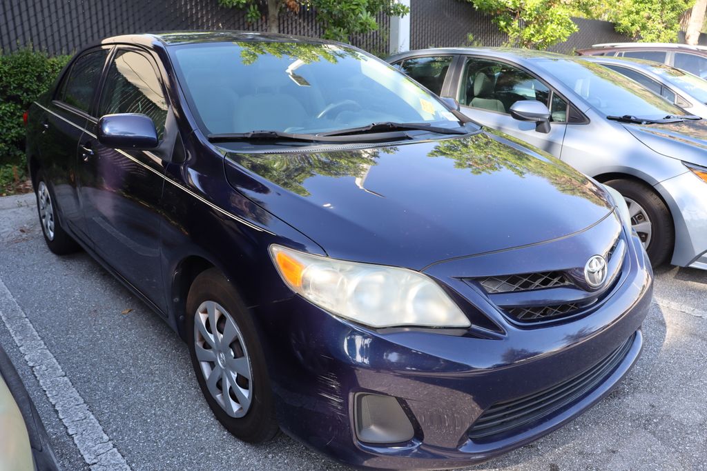 2013 Toyota Corolla LE 6
