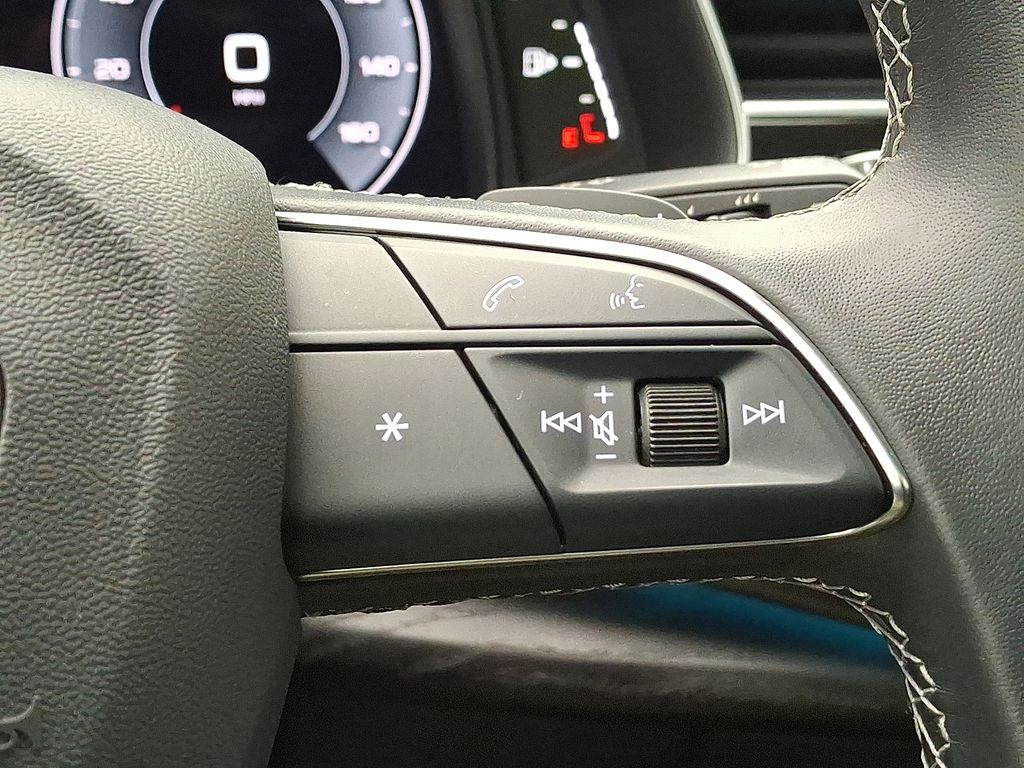 Thumbnail: 2023 Audi Q8 - 24