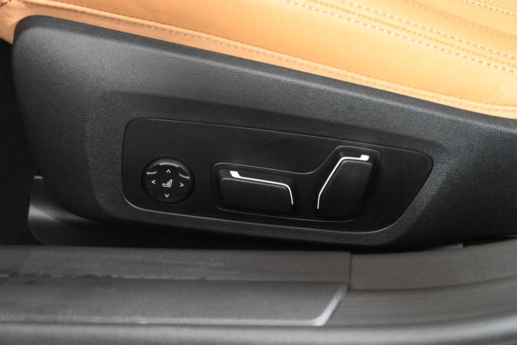 Thumbnail: 2026 BMW i4 - 27