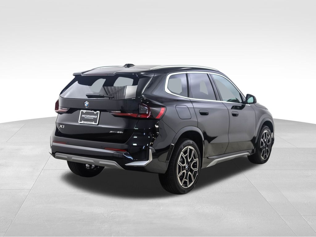 Thumbnail: 2026 BMW X1 - 6