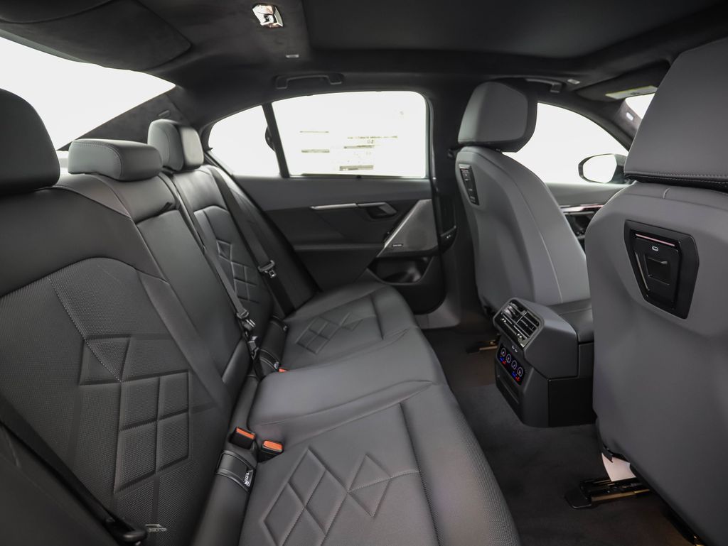 Thumbnail: 2026 BMW 5 Series - 27