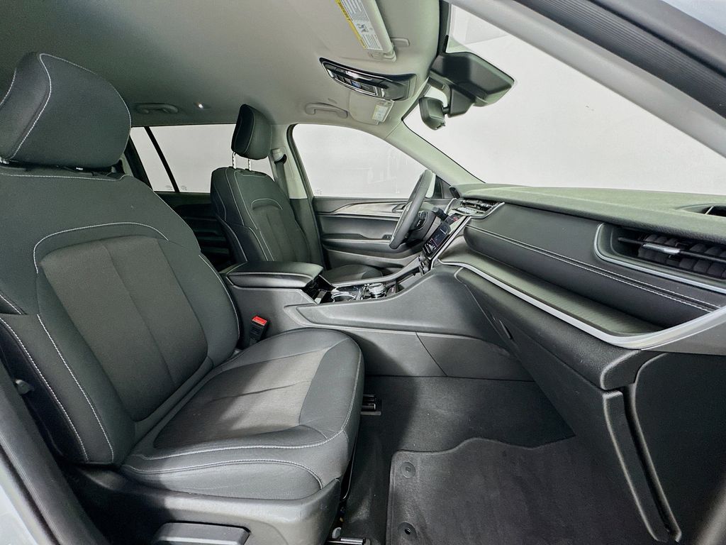 Used Car 2023 Jeep Grand Cherokee L  Laredo For Sale Under $30,000 In Austin, Texas