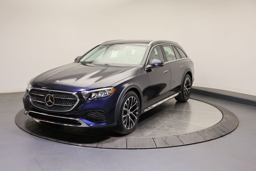 Thumbnail: 2027 Mercedes-Benz E-Class - 3