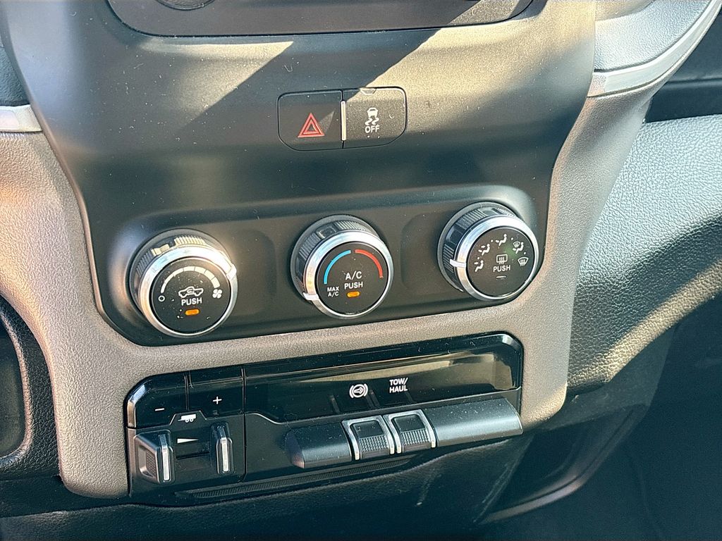 2021 RAM Ram 3500 Pickup Big Horn - Photo 16