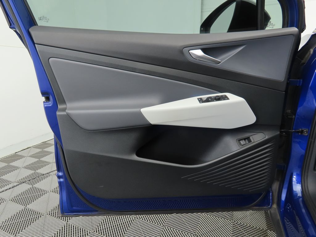 Thumbnail: 2021 Volkswagen ID.4 - 25