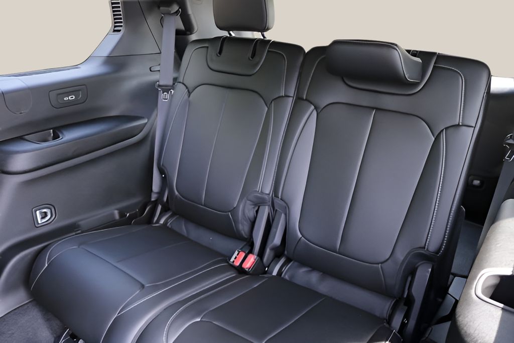 Used 2026 Black Jeep Limited image 24