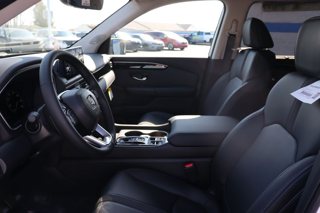 2025 Honda Pilot Touring 31