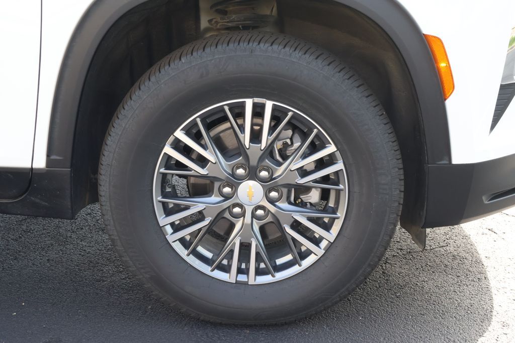 Thumbnail: 2026 Chevrolet Traverse - 11