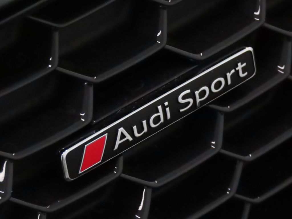 Thumbnail: 2018 Audi R8 - 15