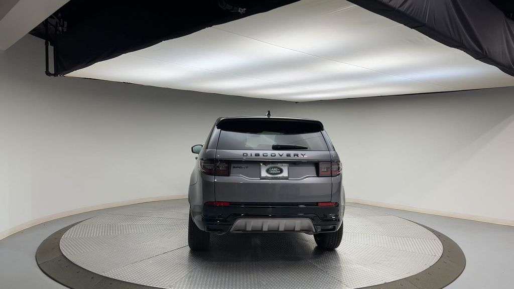 2025 Land Rover Discovery Sport SE 7