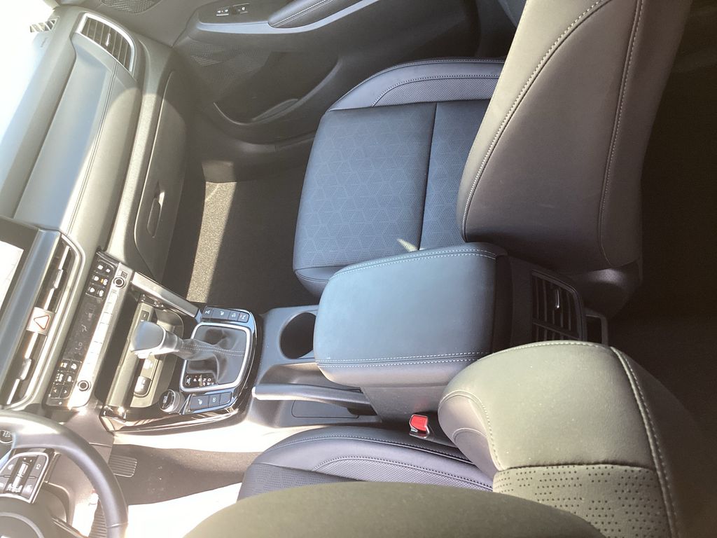 Used 2025 Kia Seltos SUV