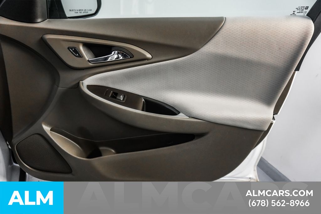 Used 2025 White Chevrolet LT image 42