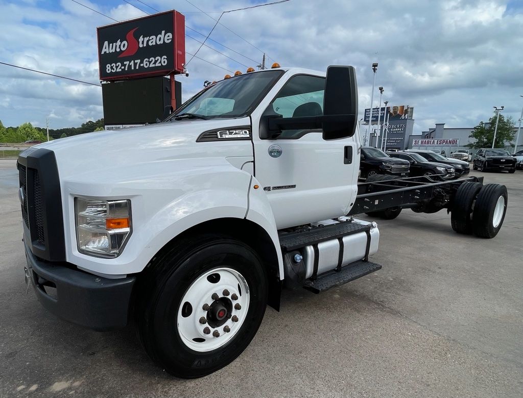 2018 Ford F-750SD Base White at Sterling McCall Nissan