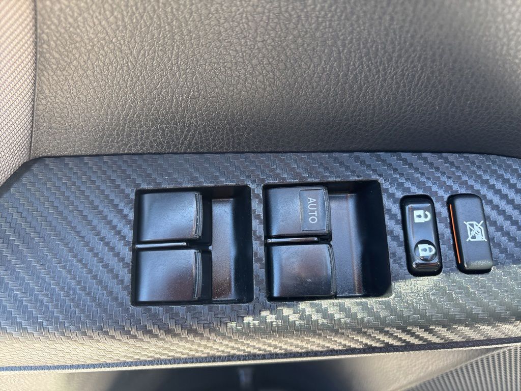 Used 2013 Silver Toyota XLE image 15