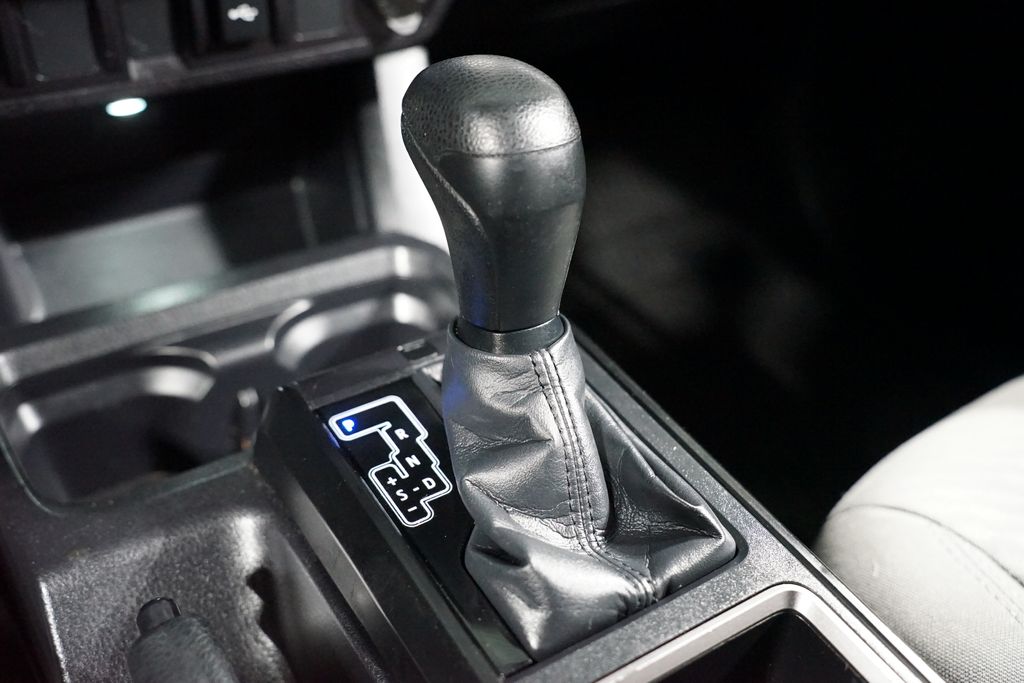 Thumbnail: 2022 Toyota Tacoma - 20