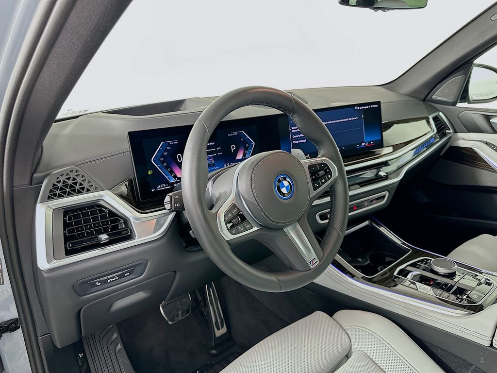 Thumbnail: 2025 BMW X5 - 9