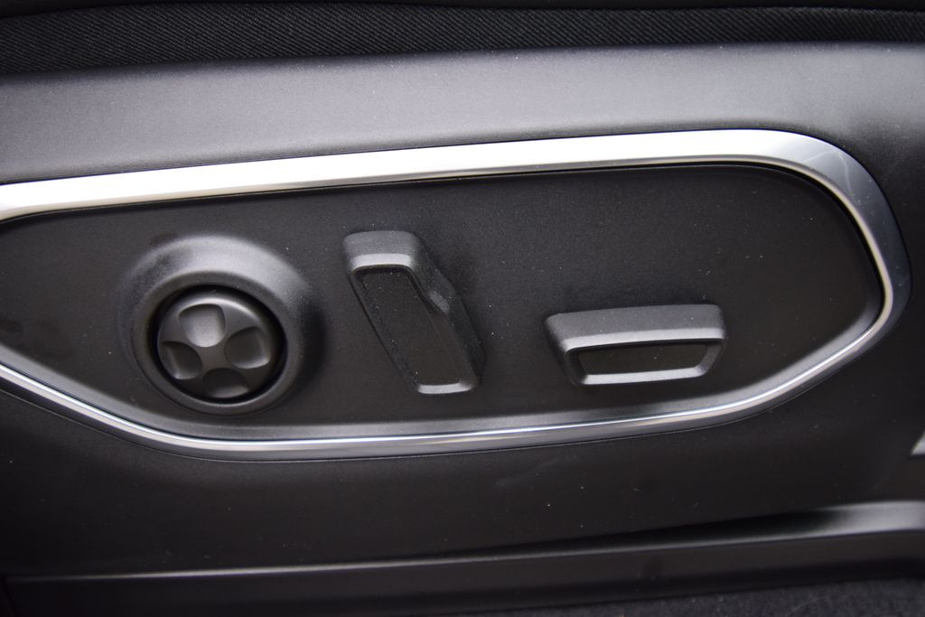 new 2026 Jeep Grand Wagoneer car, priced at $77,579