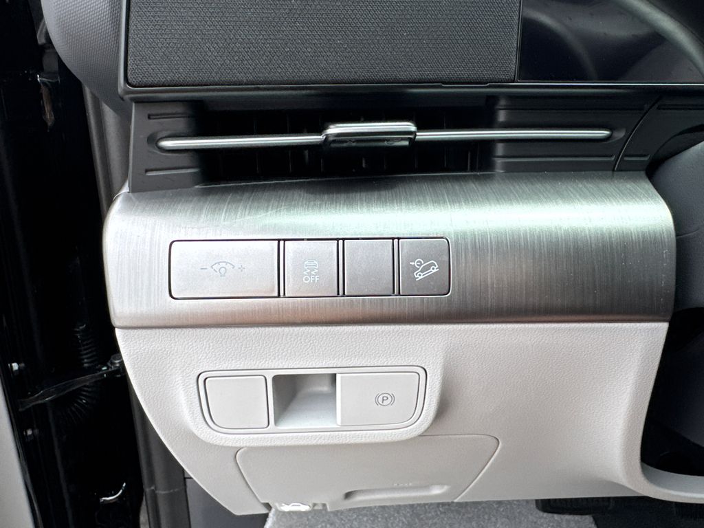 2026 Hyundai Kona SEL photo 18