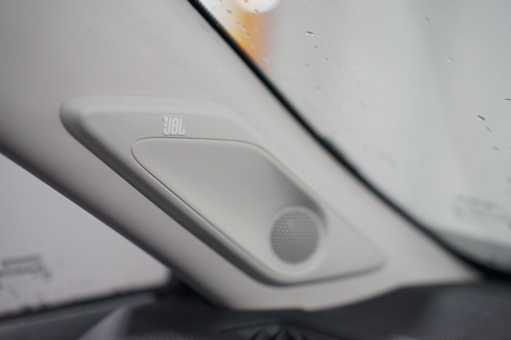 Thumbnail: 2025 Toyota RAV4 - 27