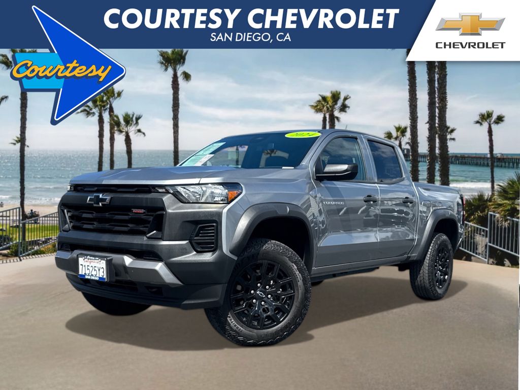 Sterling Gray Metallic 2024 Chevrolet Colorado Trail Boss Crew Cab 4WD Pickup Truck Four-Wheel Drive 8-Speed Automatic