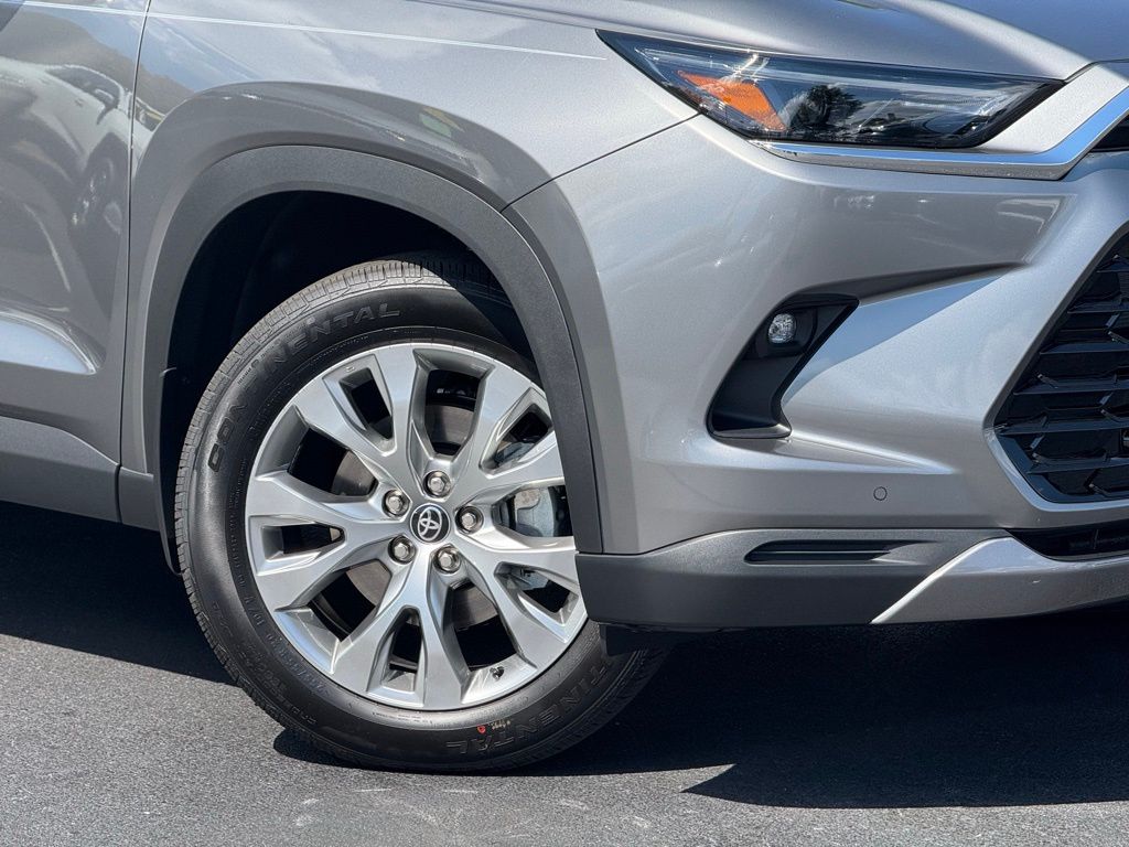 2026 Toyota Grand Highlander Limited photo 3