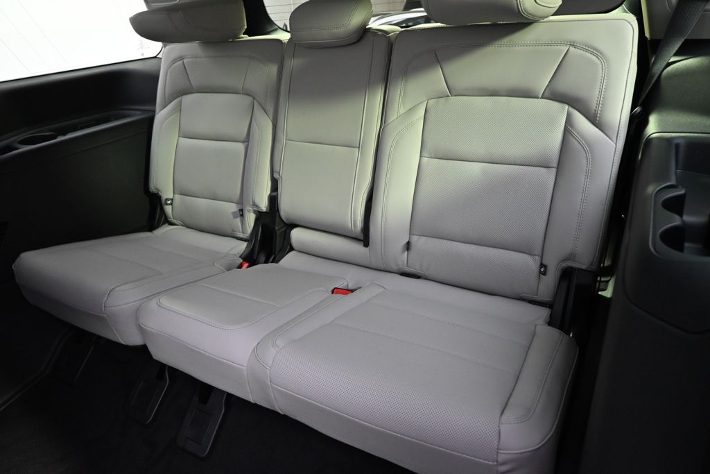 New 2026 White Lincoln Reserve image 22