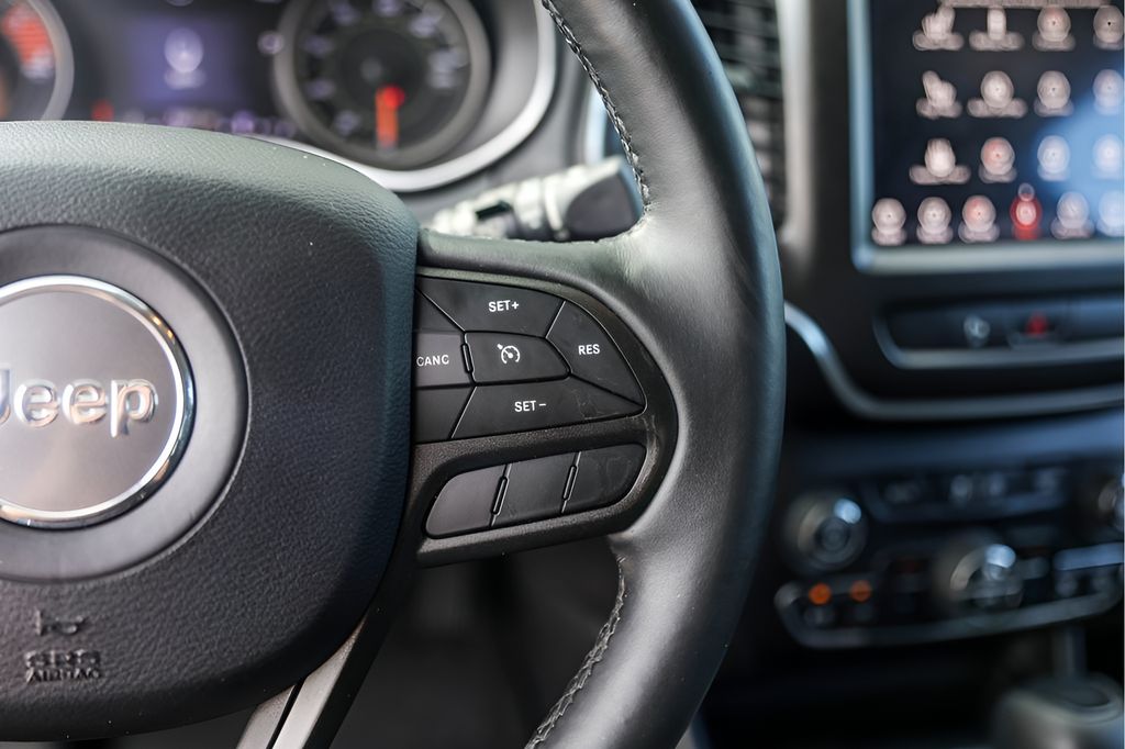 Used Car 2019 Jeep Cherokee  Trailhawk For Sale Under $20,000 In Austin, Texas