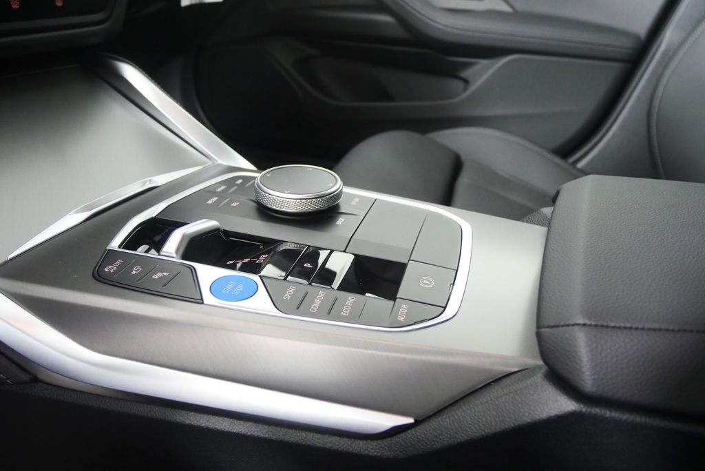 Thumbnail: 2026 BMW i4 - 21