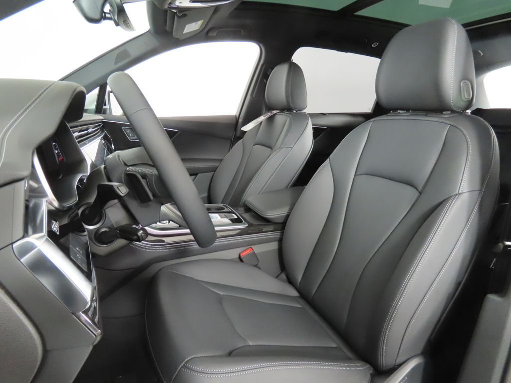 Thumbnail: 2026 Audi Q7 - 32