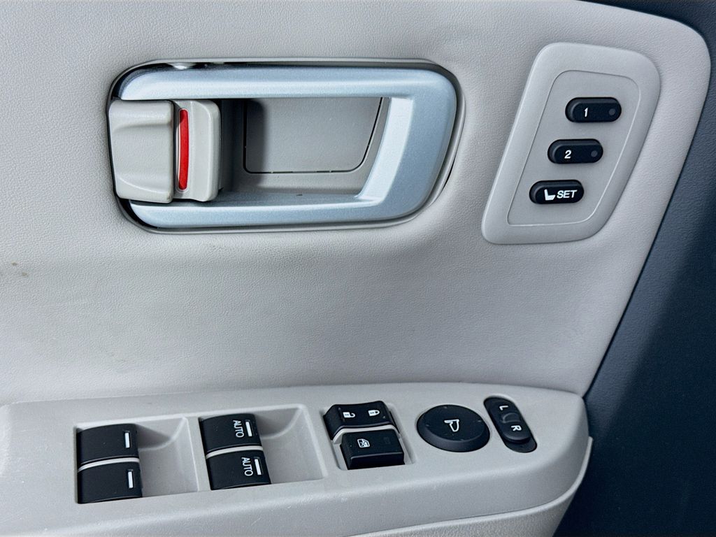 Used Car 2012 Honda Pilot  Touring For Sale Under $12,000 In Austin, Texas