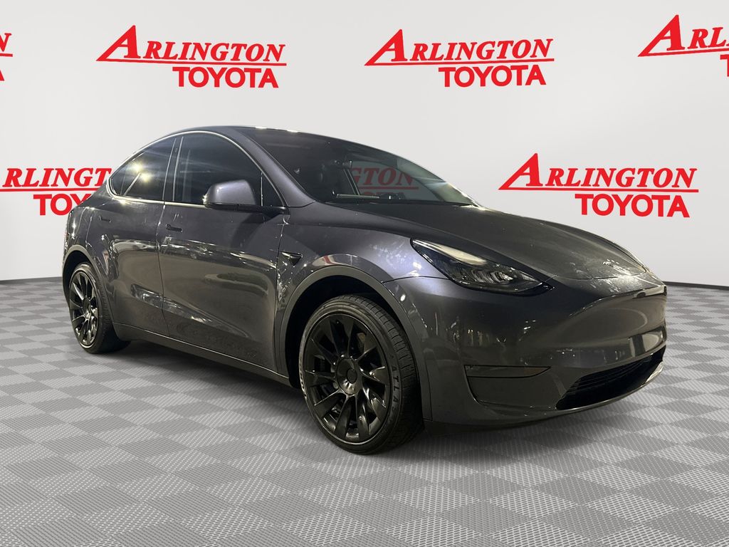 2022 Tesla Model Y Long Range's photo